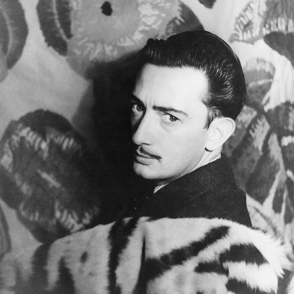 Quelle: Van Vechten, Carl, 1880-1964. Carl Van Vechten creator QS:P170,Q312851 (https://commons.wikimedia.org/wiki/File:Salvador_Dalí_1939.jpg), „Salvador Dalí 1939“, als gemeinfrei gekennzeichnet, Details auf Wikimedia Commons: https://commons.wikimedia.org/wiki/Template:Library of Congress-no known copyright restrictions